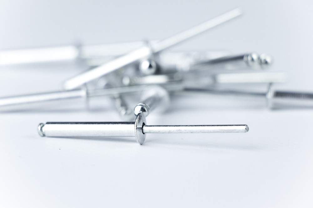 Rivet aveugle 4*10 (boite 1000 pcs) boite orange*