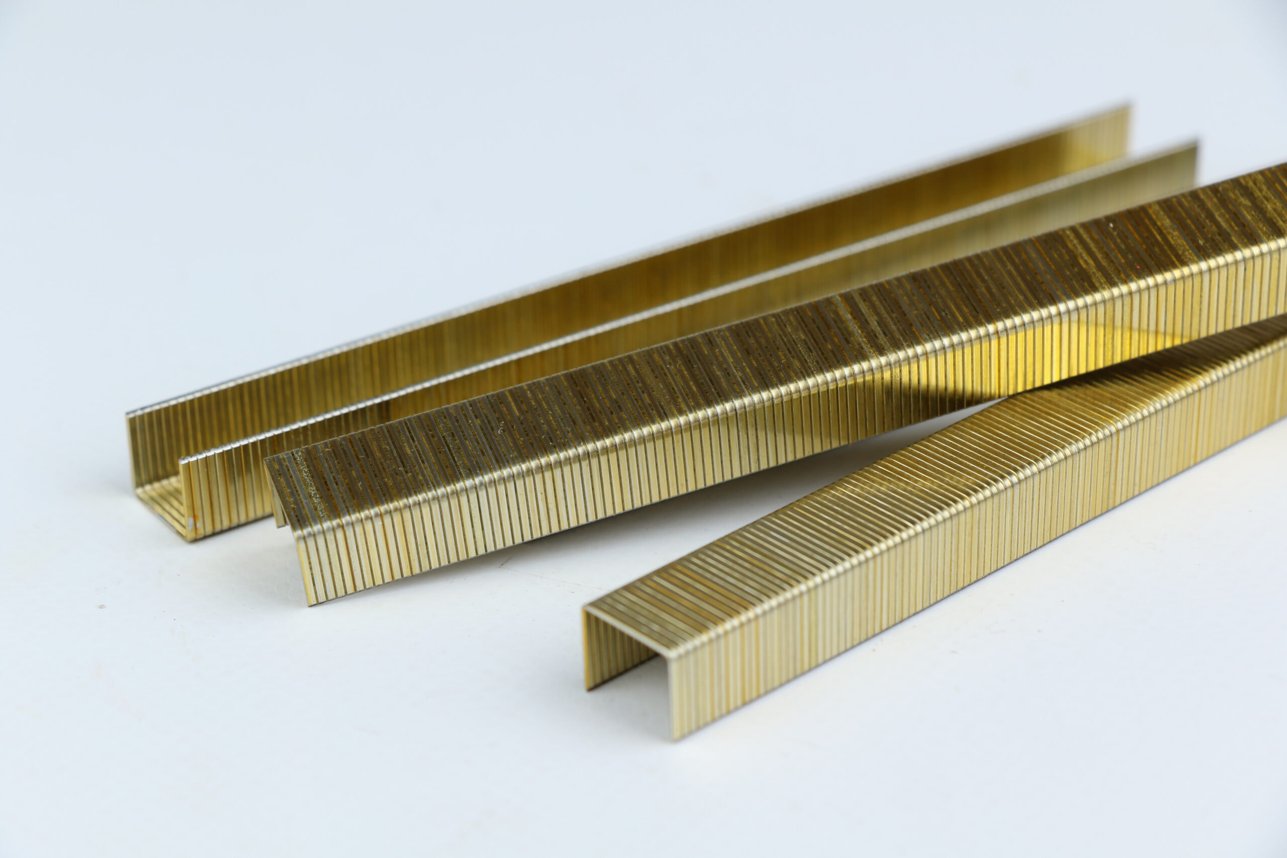 Agrafe fauteuil 08 mm ( boite: blanc. vert) ** STAPLES