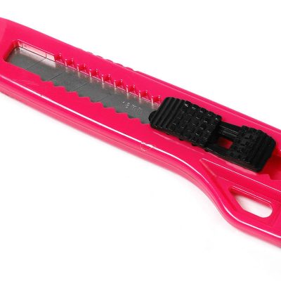 Cutter plast s/pochette gm coul (s/12pcs)**