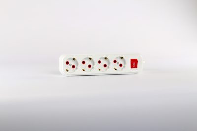Bloc multiprises 4 p*2 m + inter ** BMS