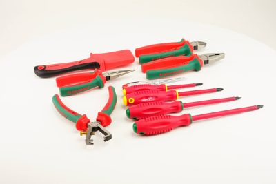 Jeu de pinces et tournevis isolant 10pcs 1000V Réf: PSV110SC ** JONNESWAY